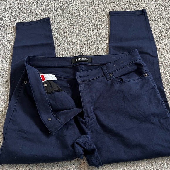 Express Pants - Picture 3 of 5